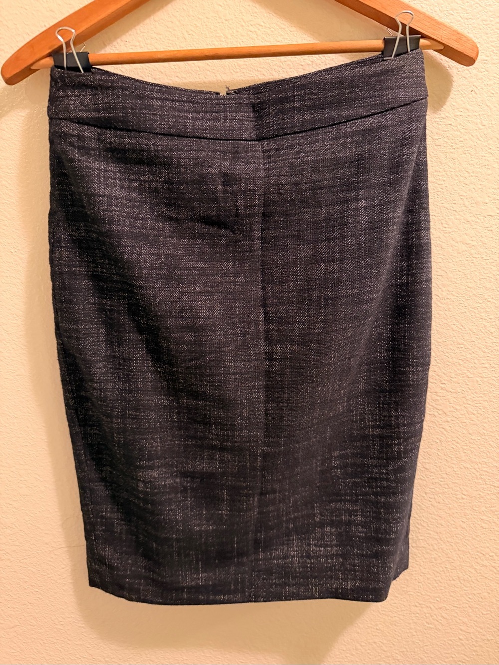 Ann Taylor Black Textured Pencil Skirt